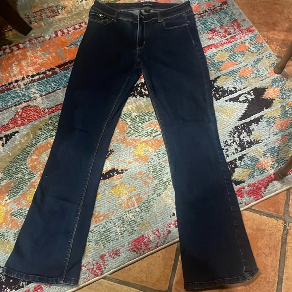 Did you see the pockets on these jeans?! Xoxo